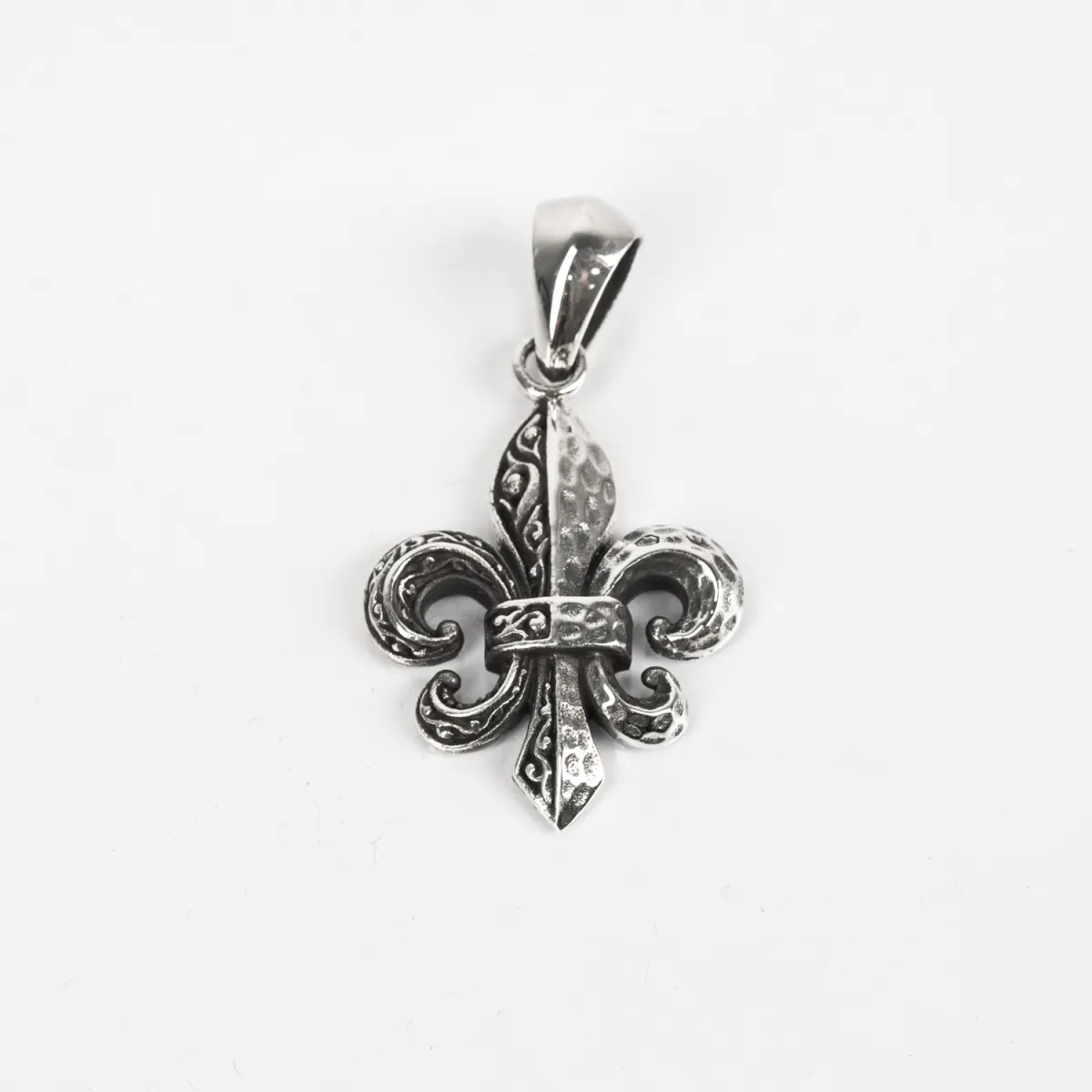 Pandantiv fleur de lys broderie m Argint