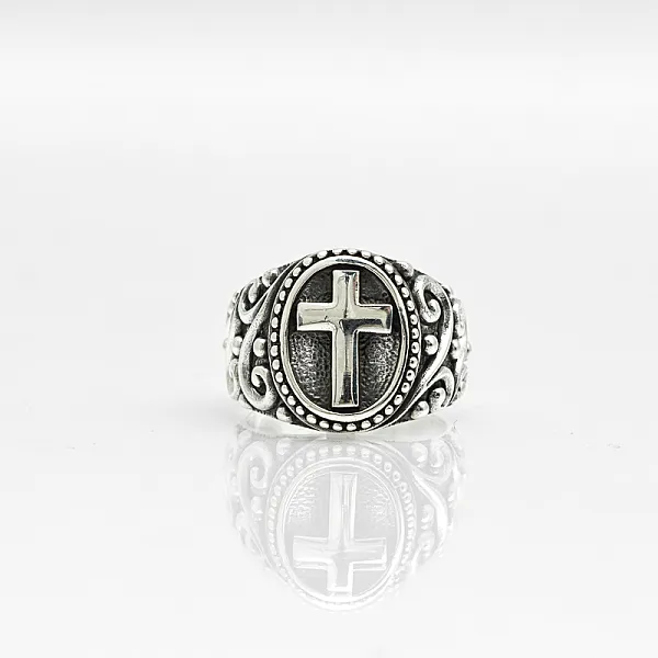 Inel oval cruce decor gotic Argint