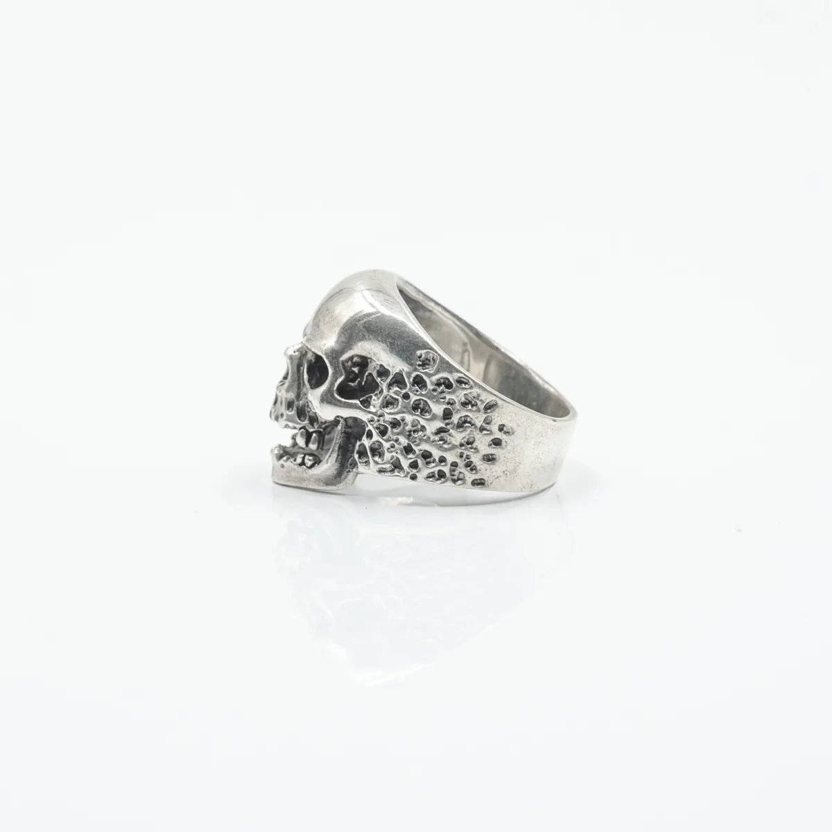 Inel craniu hammered Argint