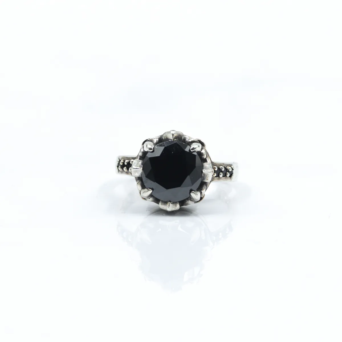 Inel coronita c.z negru Argint