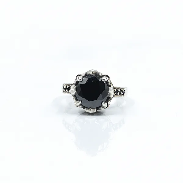 Inel coronita c.z negru Argint