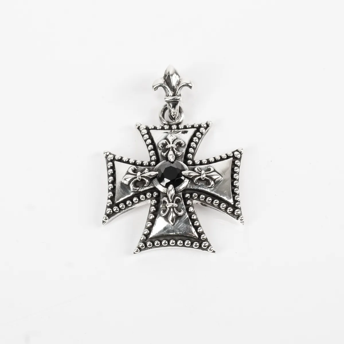 Pandantiv cruce gotica fleur de lys Argint