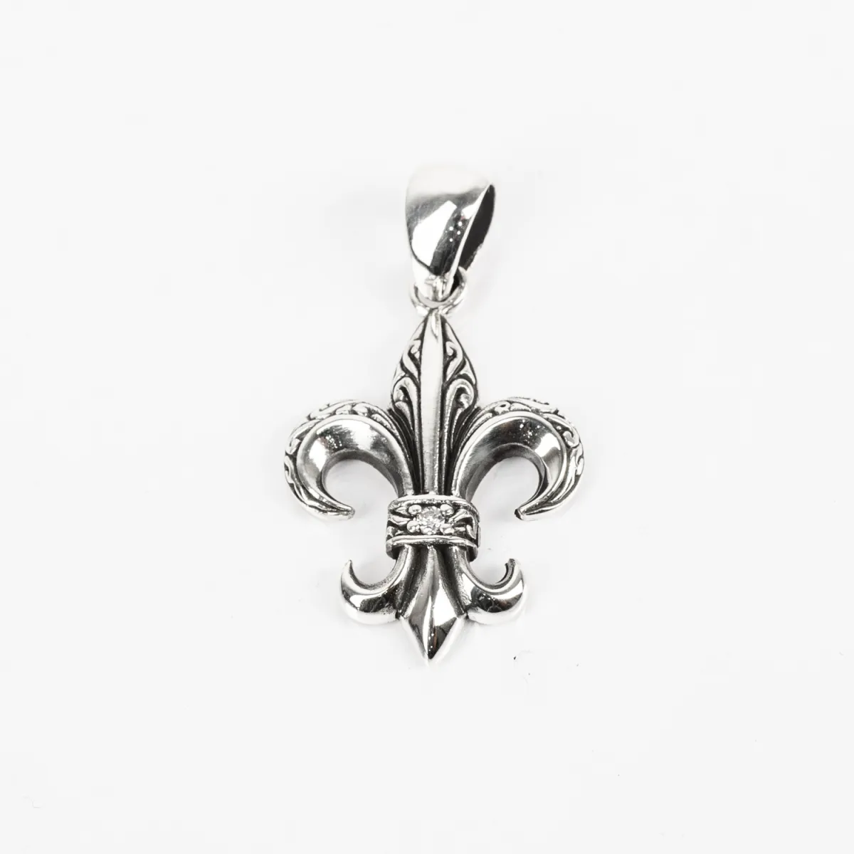 Pandantiv fleur de lys broderie s Argint