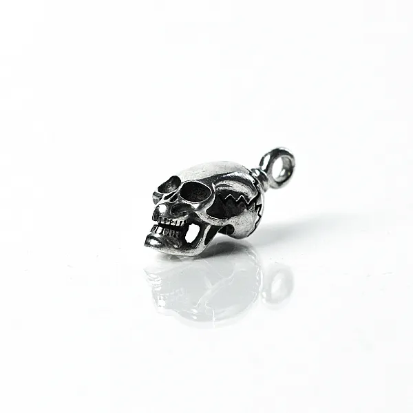 Pandantiv cap de mort lunguiet Argint