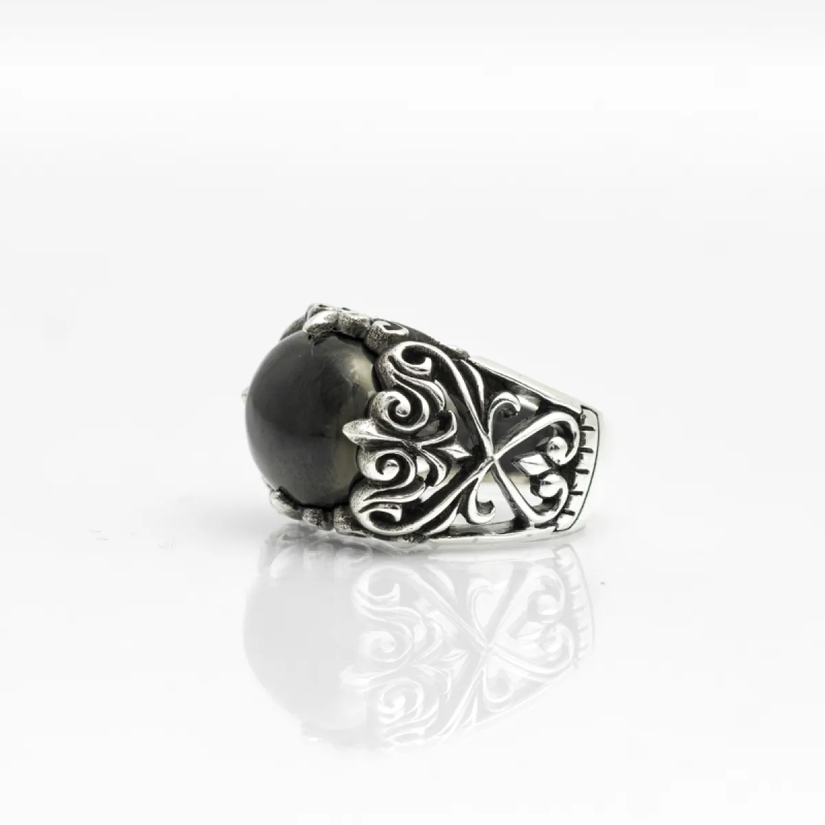 Inel oval broderie gotica negru Argint