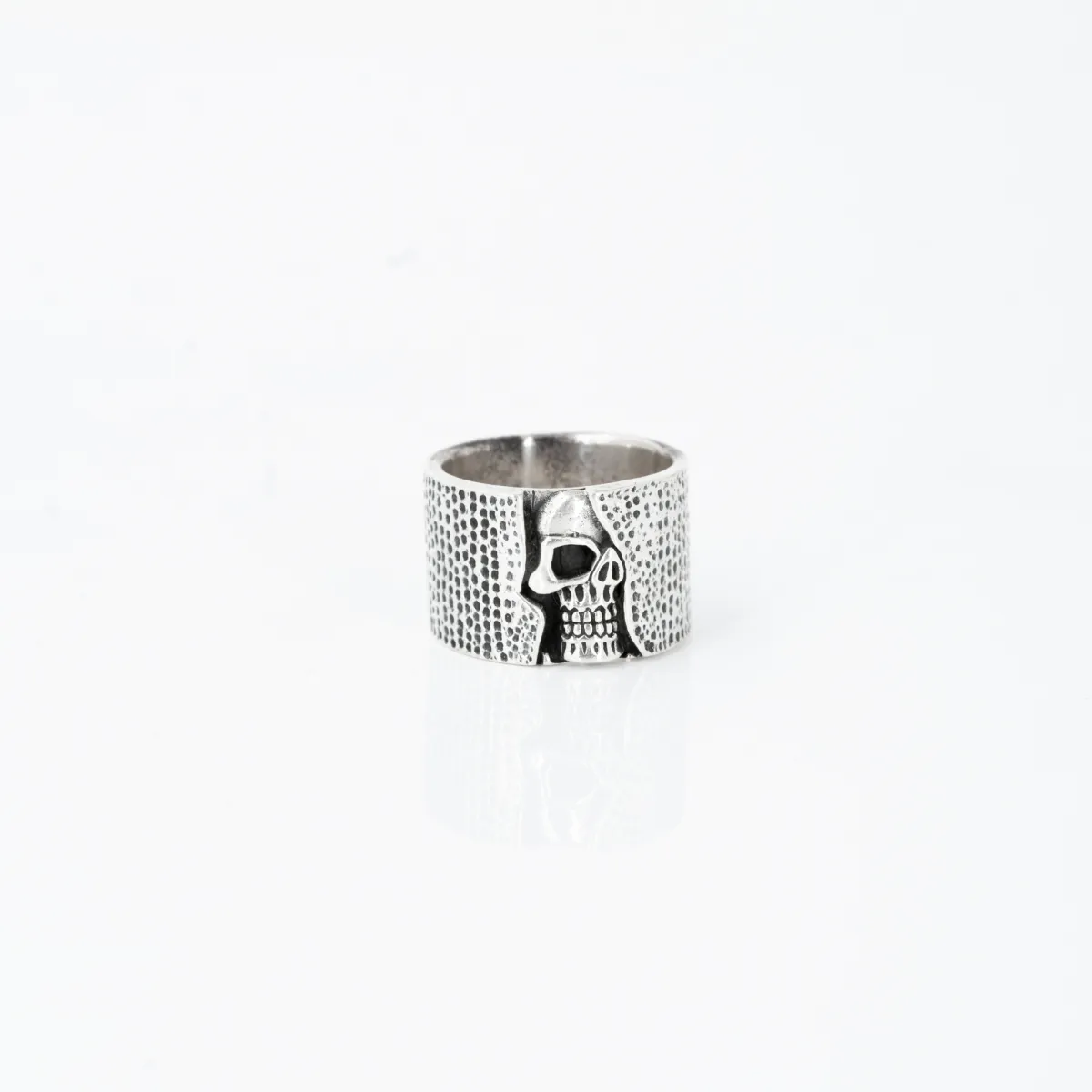Verigheta craniu hammered Argint