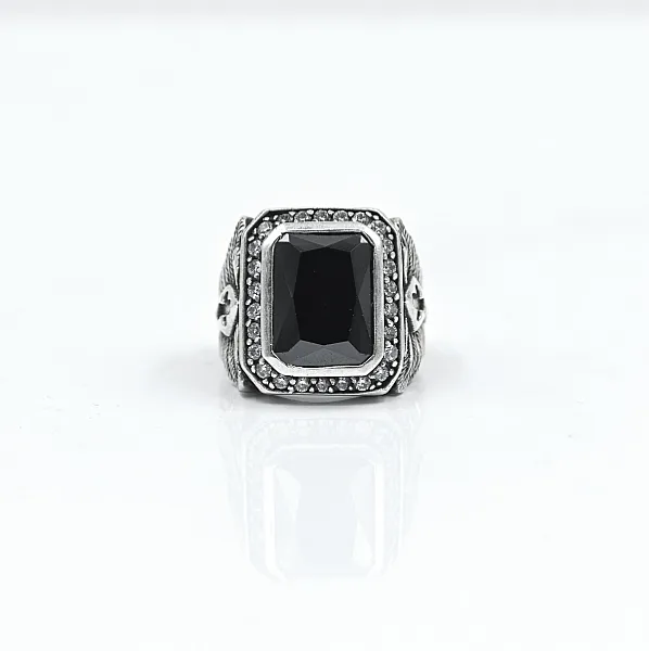 Inel gotic crin c.z negru Argint