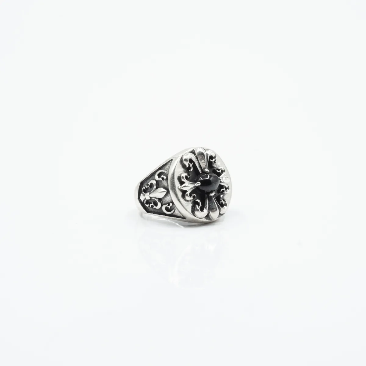 Inel gotic Fleur de Lys Argint