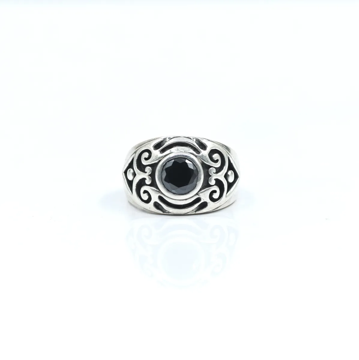 Inel gotic c.z.negru Argint