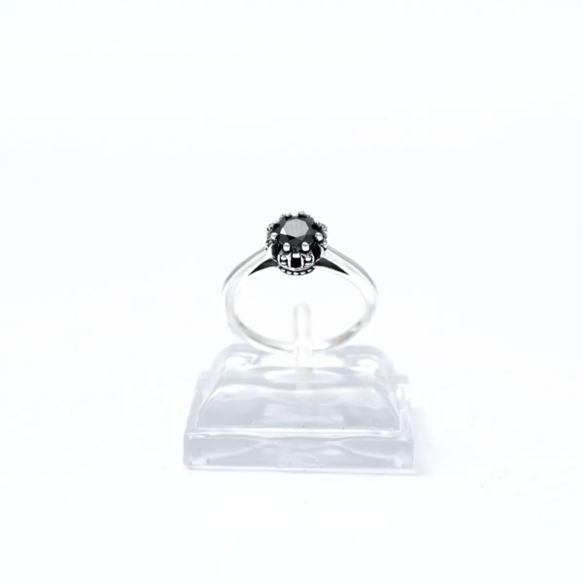 Inel solitaire coronita zirconiu negru Argint