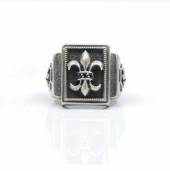 Inel dreptunghiular Fleur de Lis c.z.negru Argint
