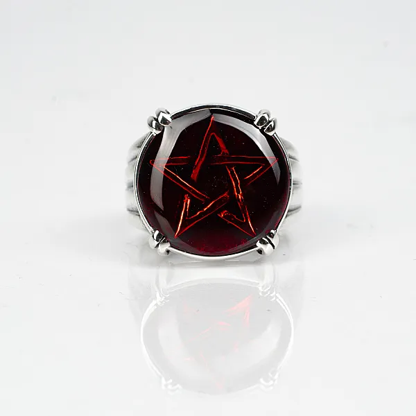 Inel rotund pentagrama rosie Argint