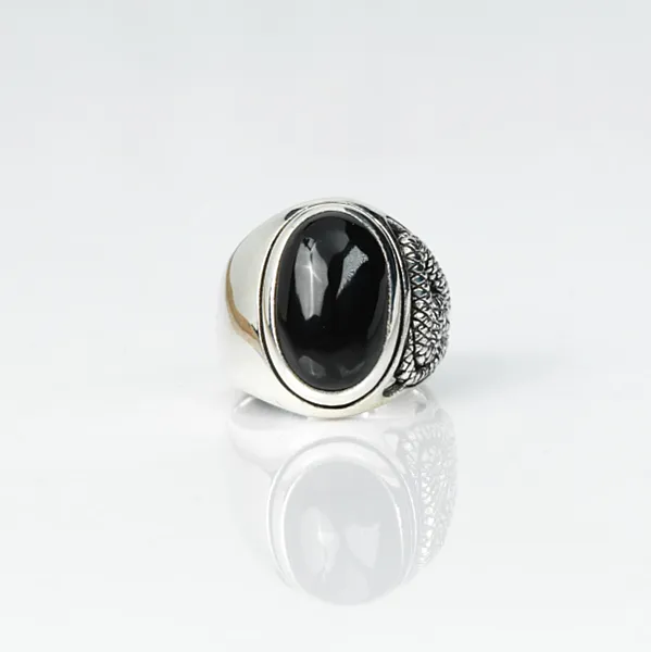 Inel gotic piatra sarpe onix Argint