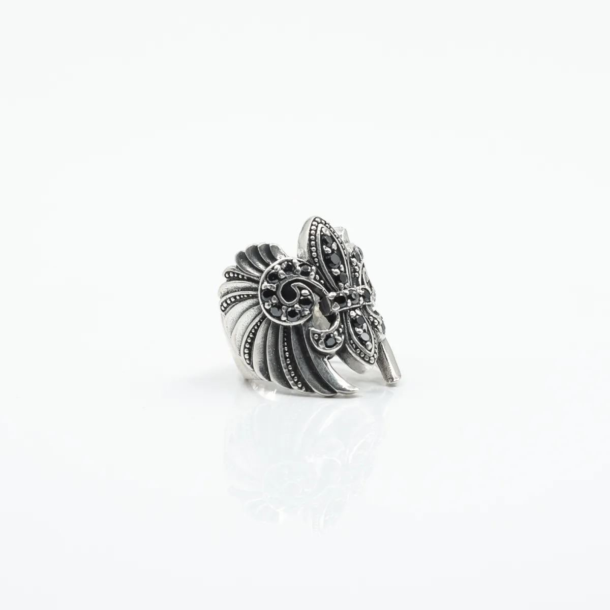 Inel Fleur de Lys aripi cz.negru Argint