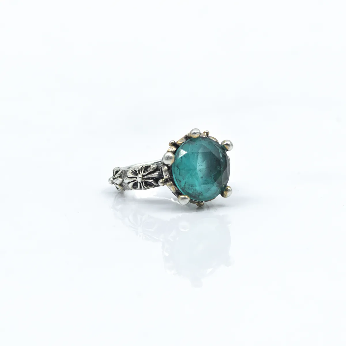 Inel solitaire coroana c.z bleu Argint
