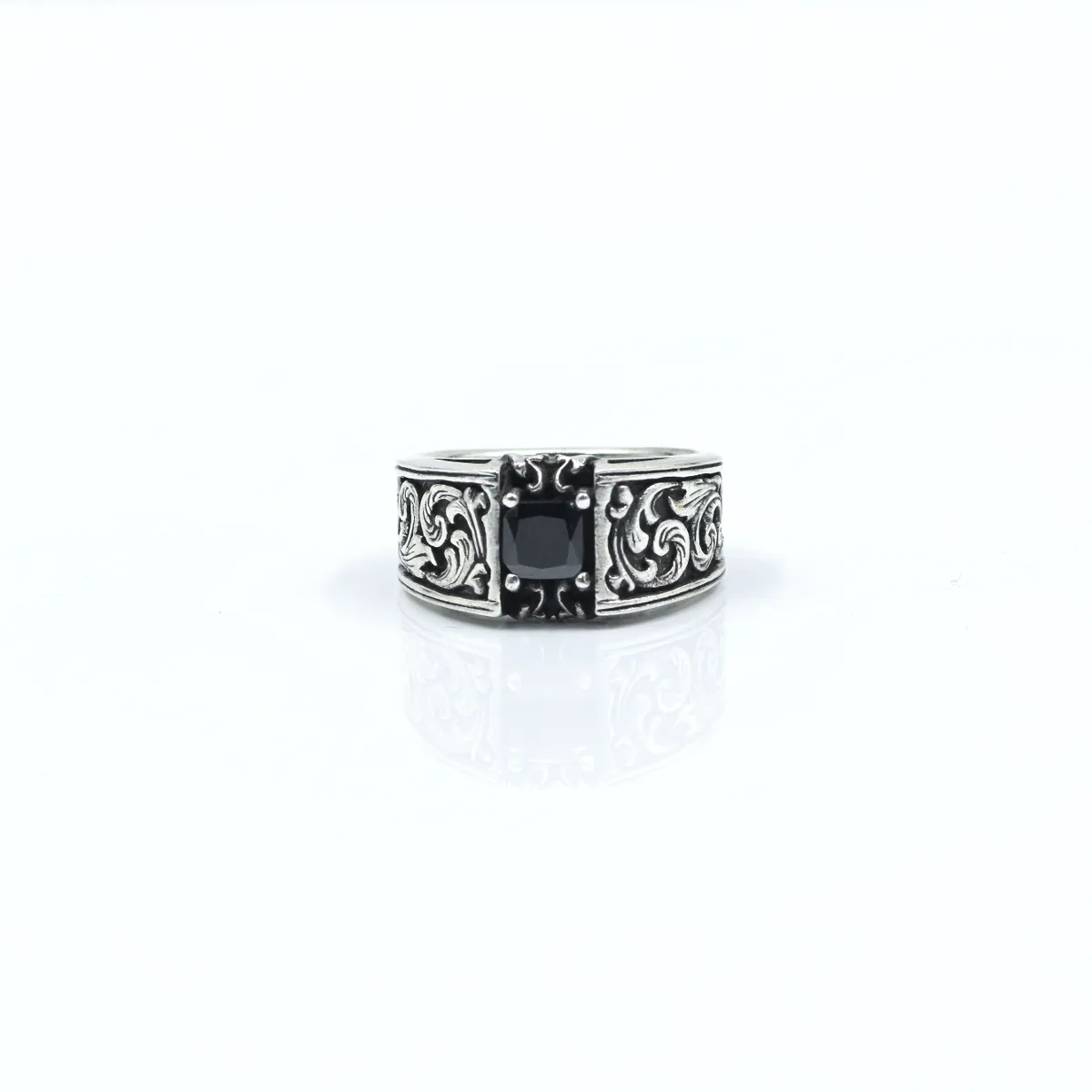 Inel slim gotic broderie c.z.negru Argint