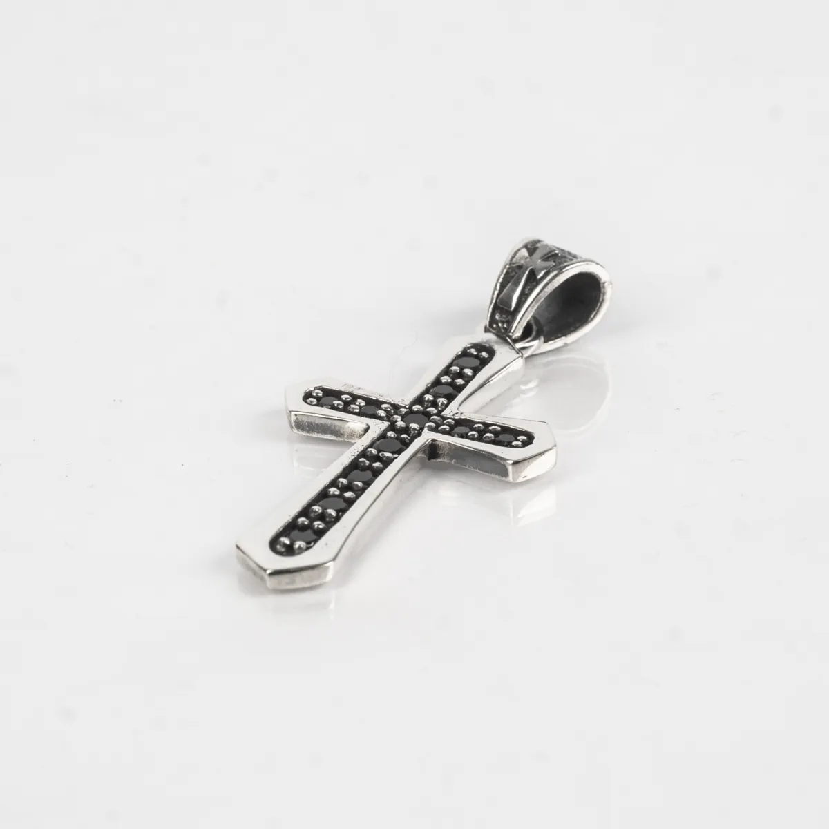 Pandantiv cruciulita zirconii Argint