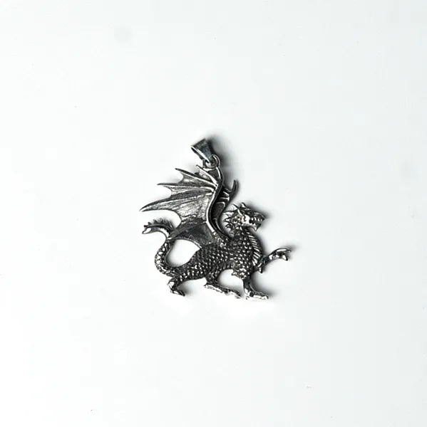 Pandantiv dragon in mers Argint