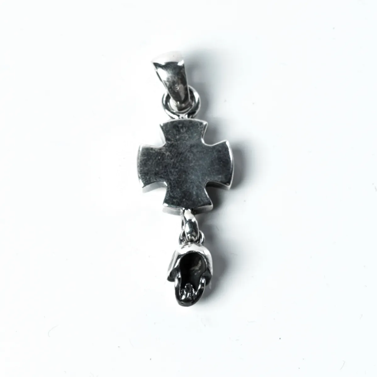 Pandantiv cruciulita cap de mort Argint