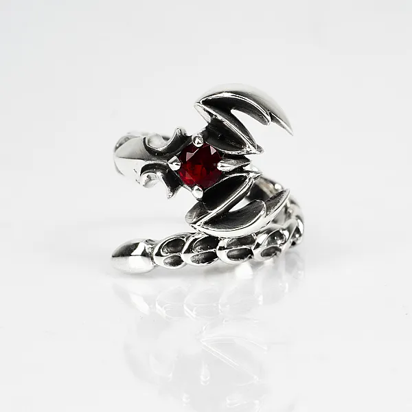 Inel scorpion zirconiu rosu Argint