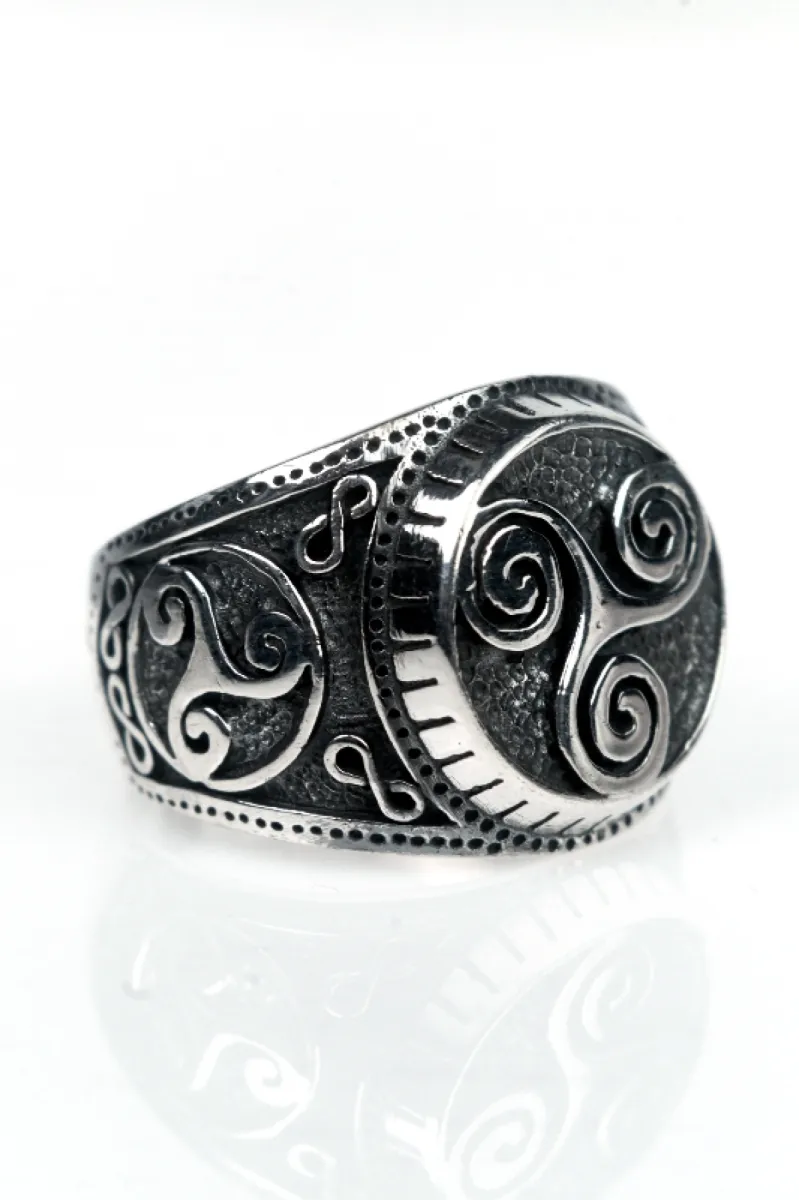 Inel rotund Triskelion l Argint