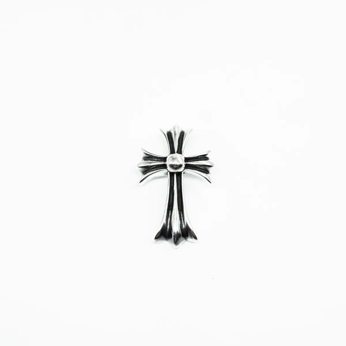 Pandantiv gotic cruce bulina s Argint