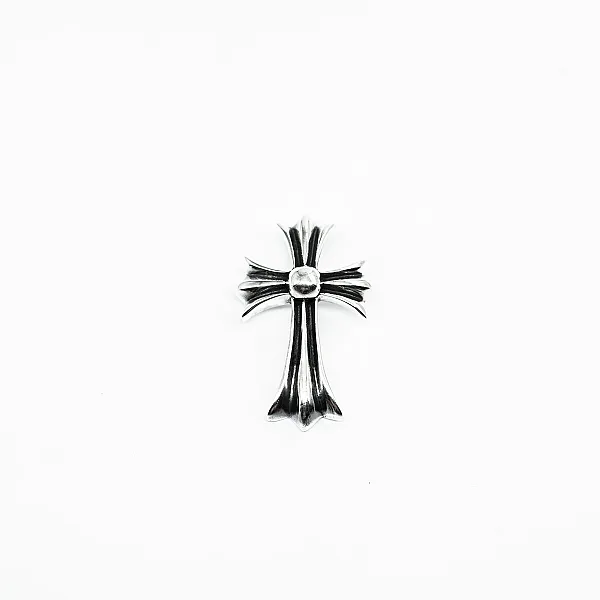Pandantiv gotic cruce bulina s Argint