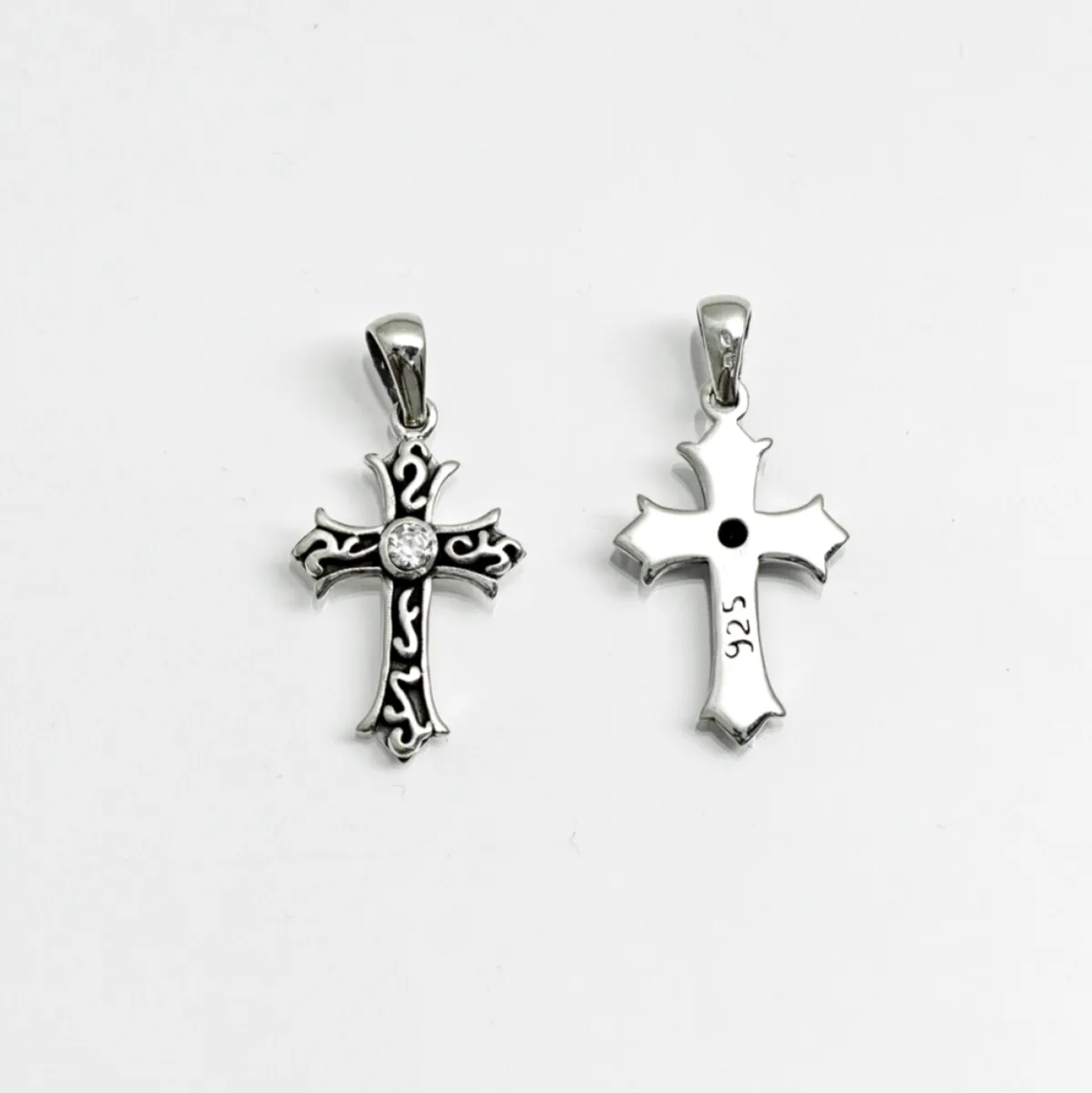 Pandantiv cruce gotica broderie s Argint