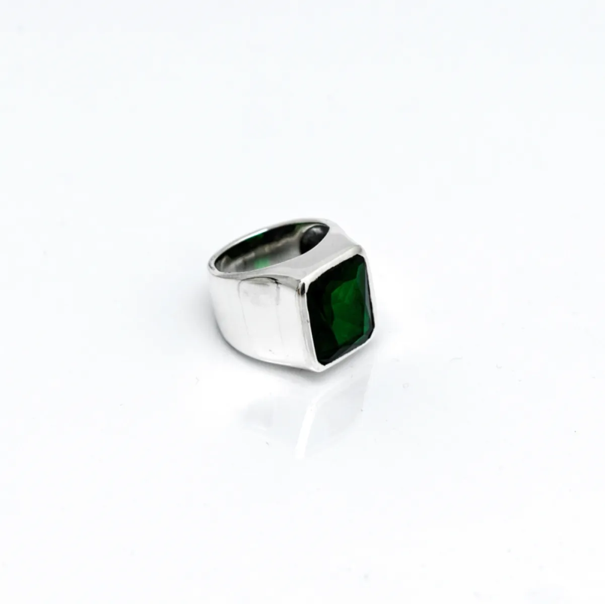 Inel simplu dreptunghiular zirconiu verde Argint