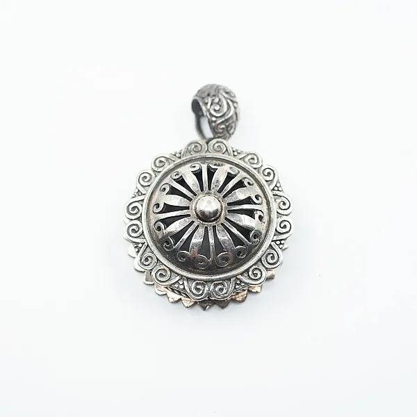 Pandantiv caseta rotunda floare Argint