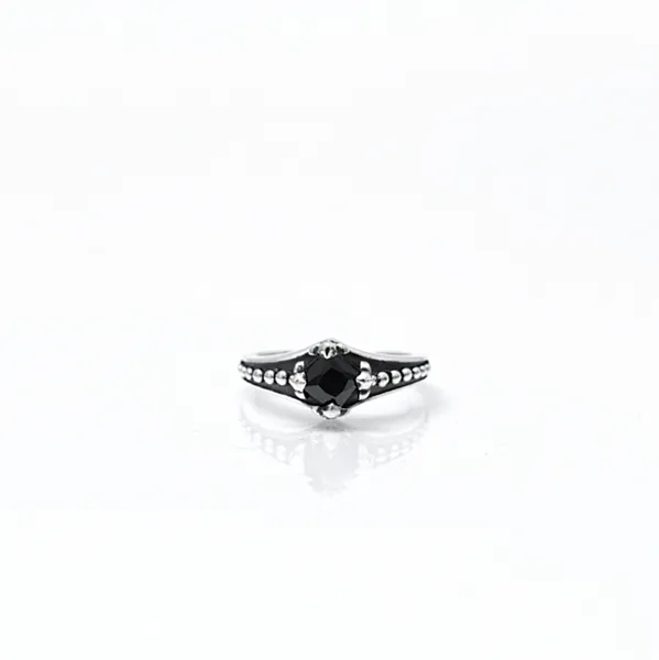 Inel gotic solitaire puncte negru Argint