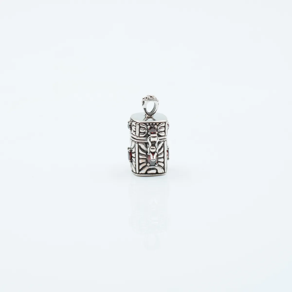 Pandantiv caseta cilindru broderie piatra Argint