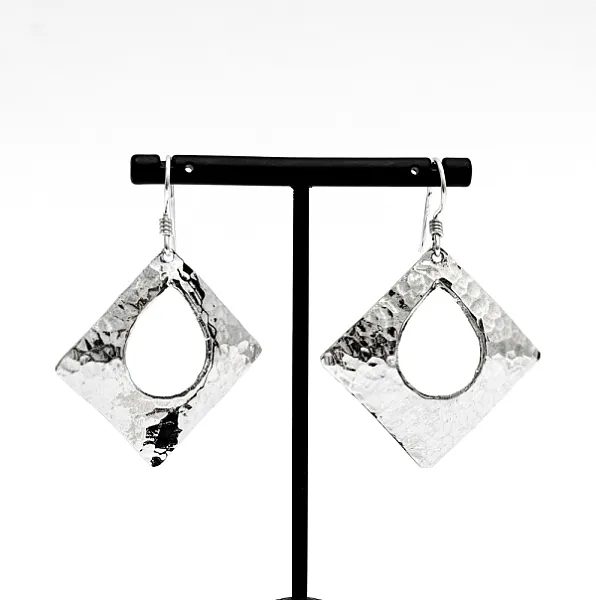 Cercei patrati picatura hammered Argint