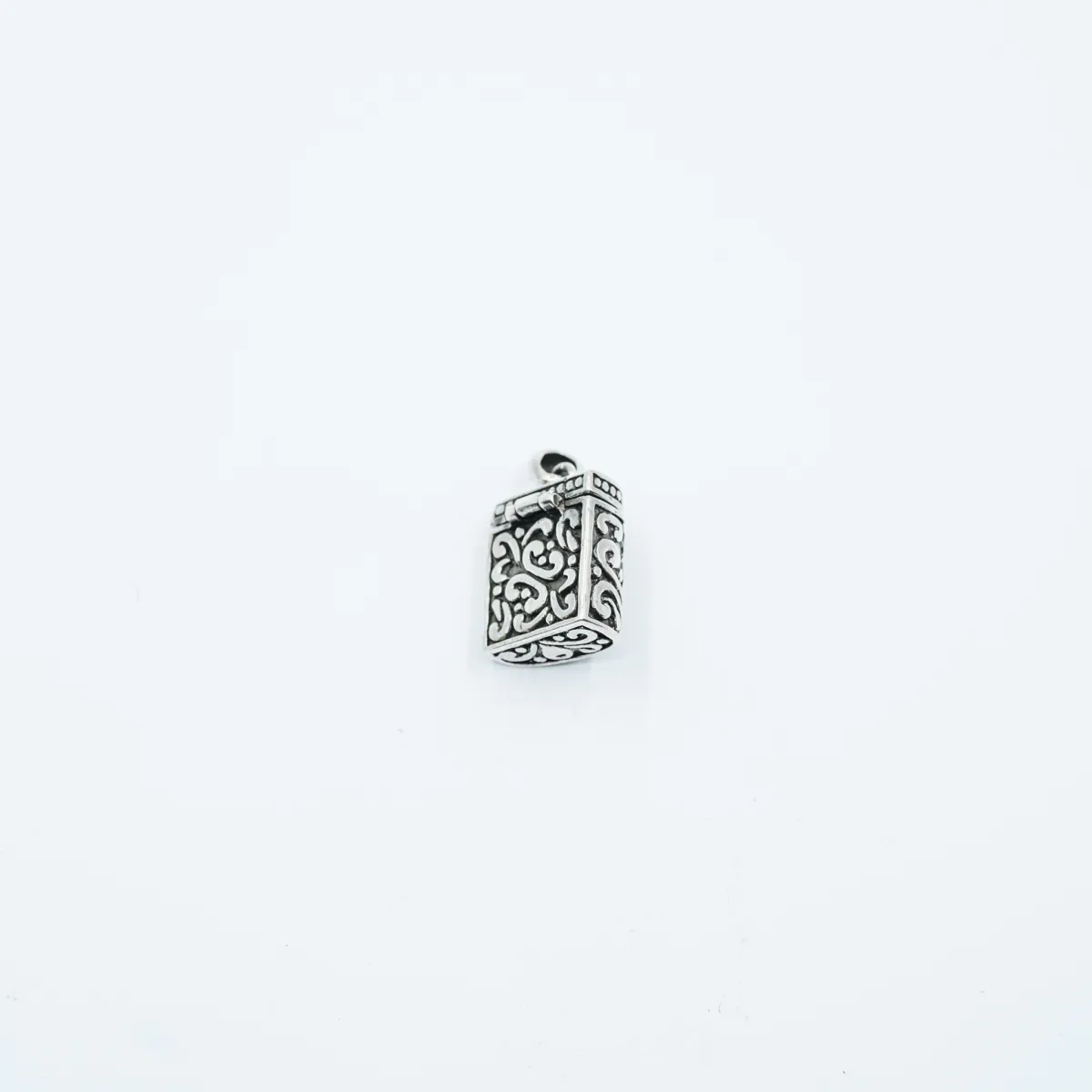 Pandantiv caseta cilindru plat broderie Argint