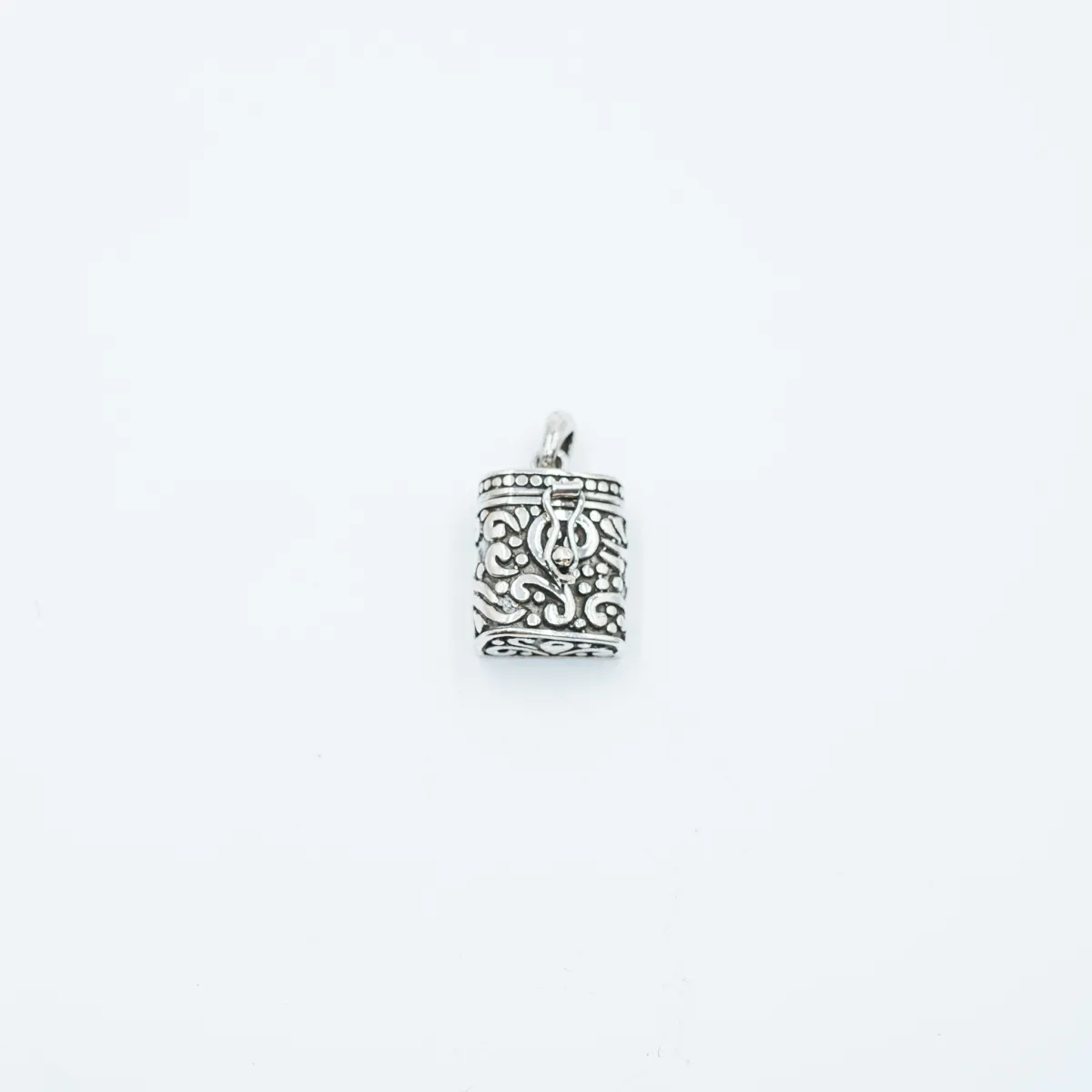Pandantiv caseta cilindru plat broderie Argint