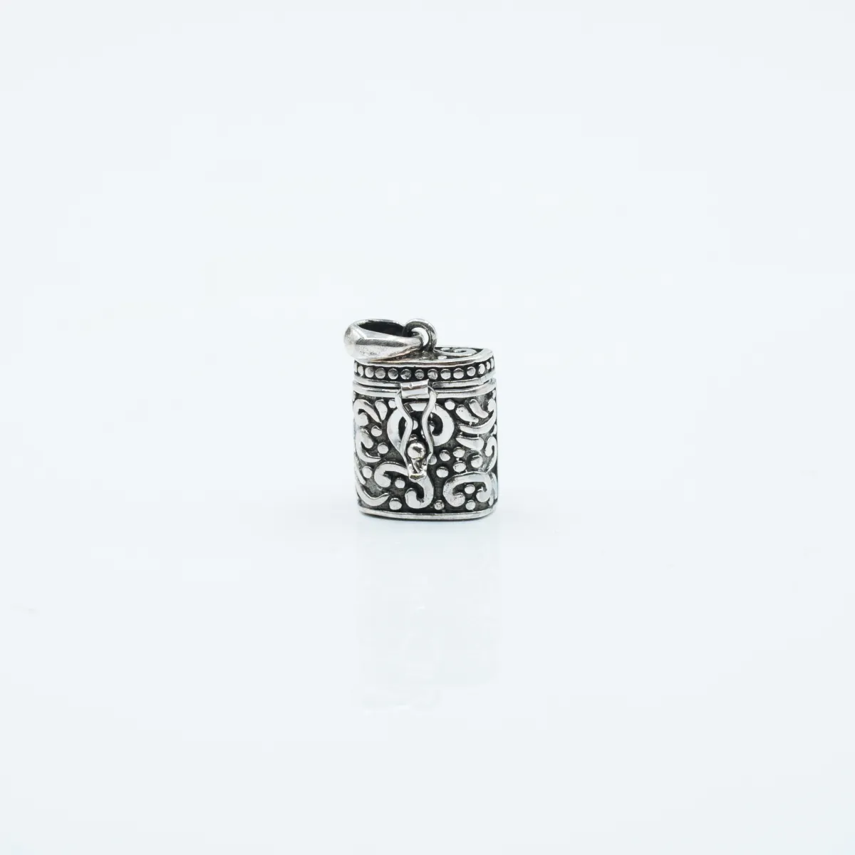 Pandantiv caseta cilindru plat broderie Argint