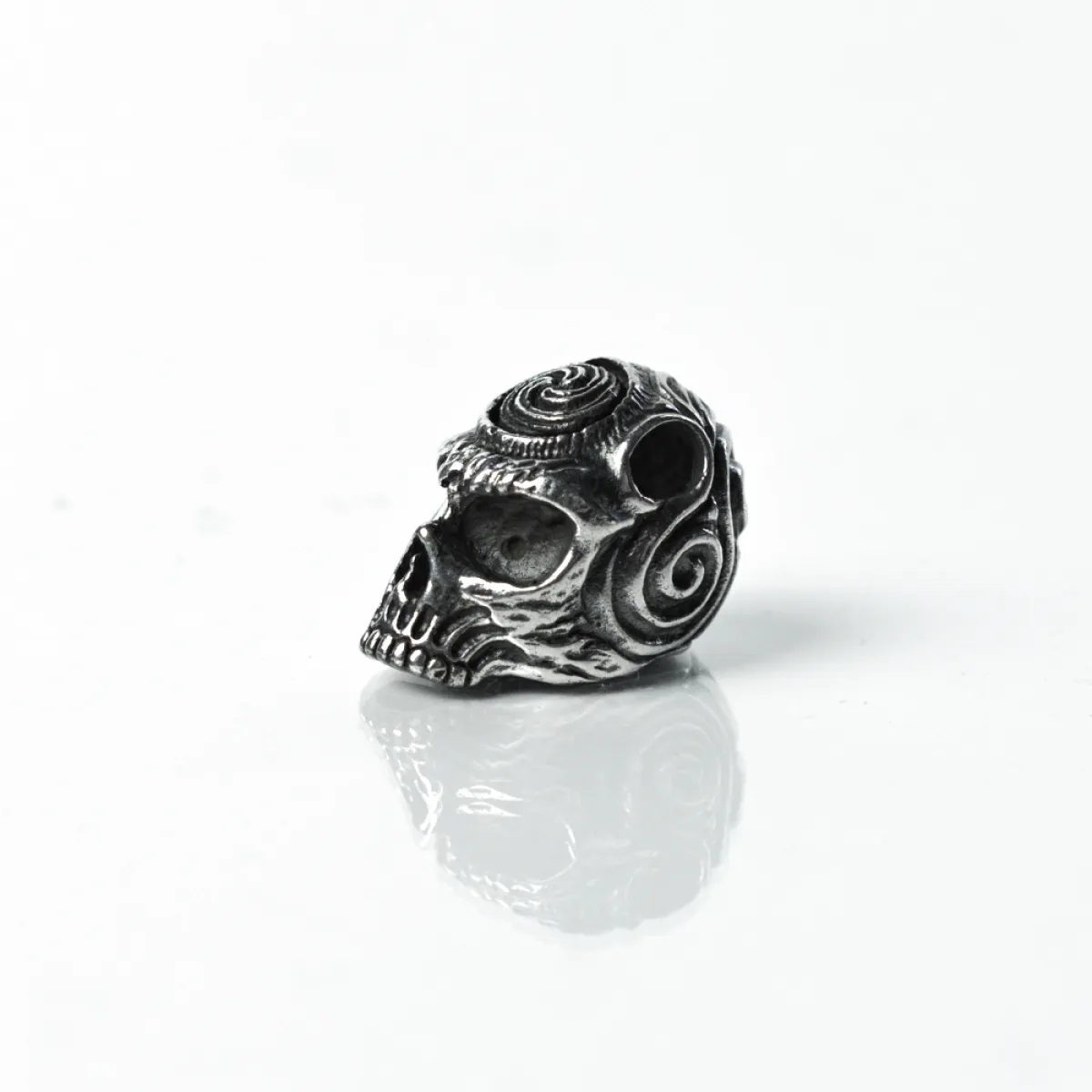 Pandantiv cap de mort spirale Argint
