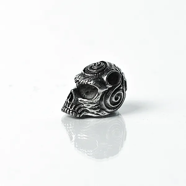 Pandantiv cap de mort spirale Argint