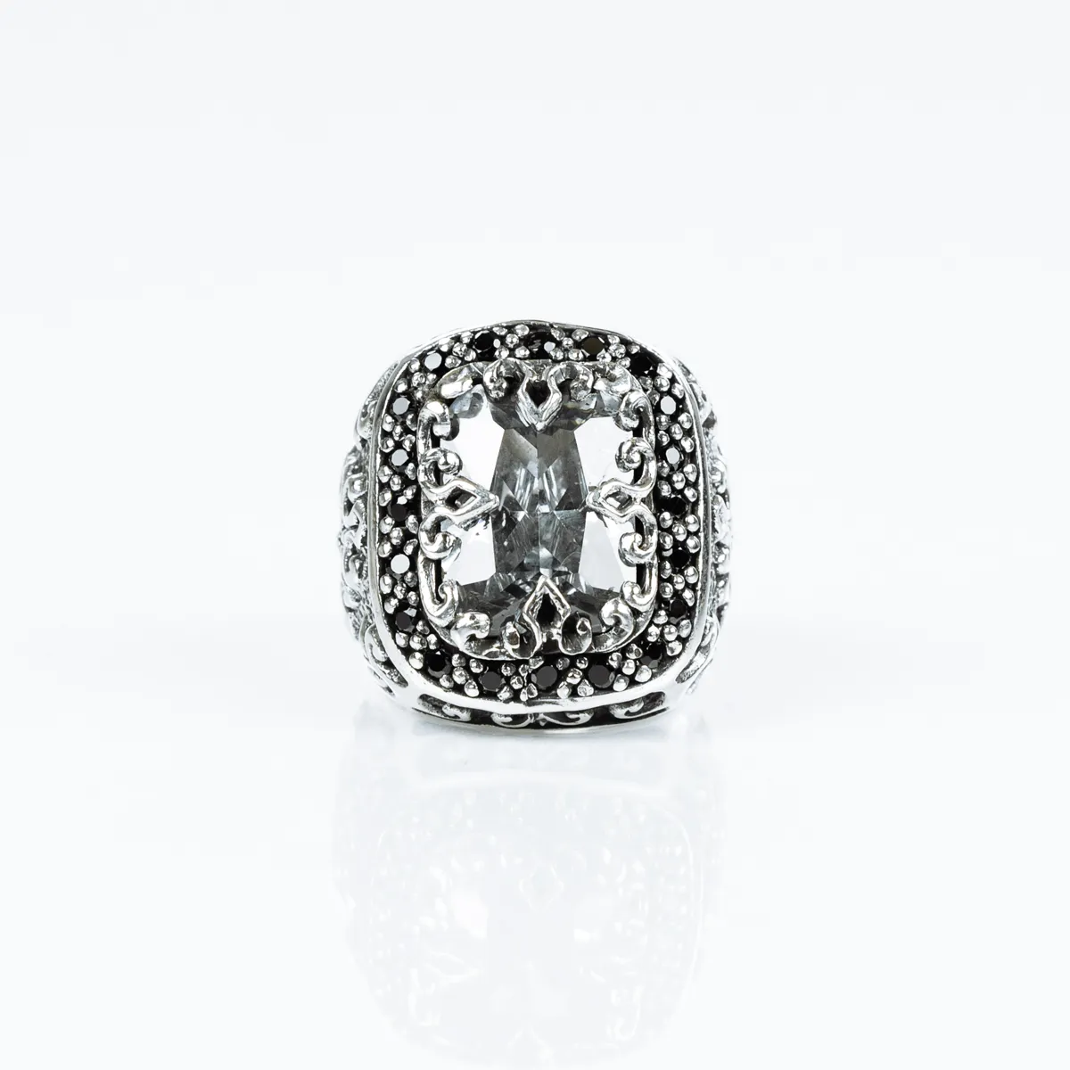 Inel masiv broderie gotica c.z.transparent Argint