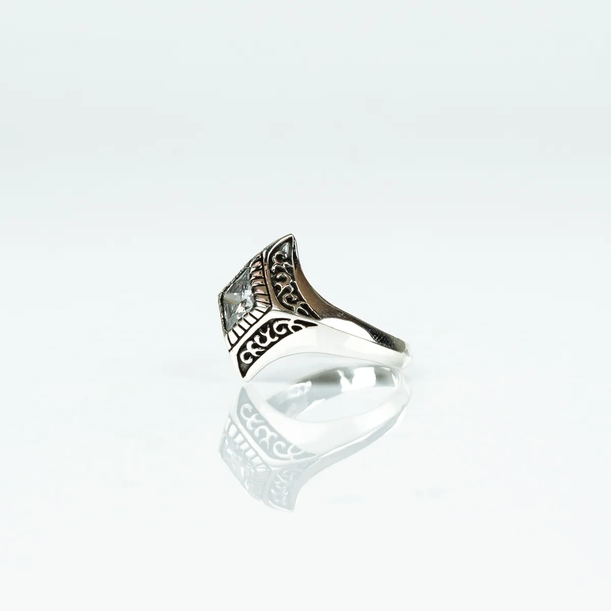 Inel romb zirconiu transparent Argint