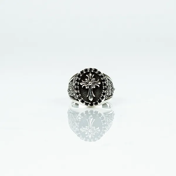 Inel oval cruce gotica zirconii Argint