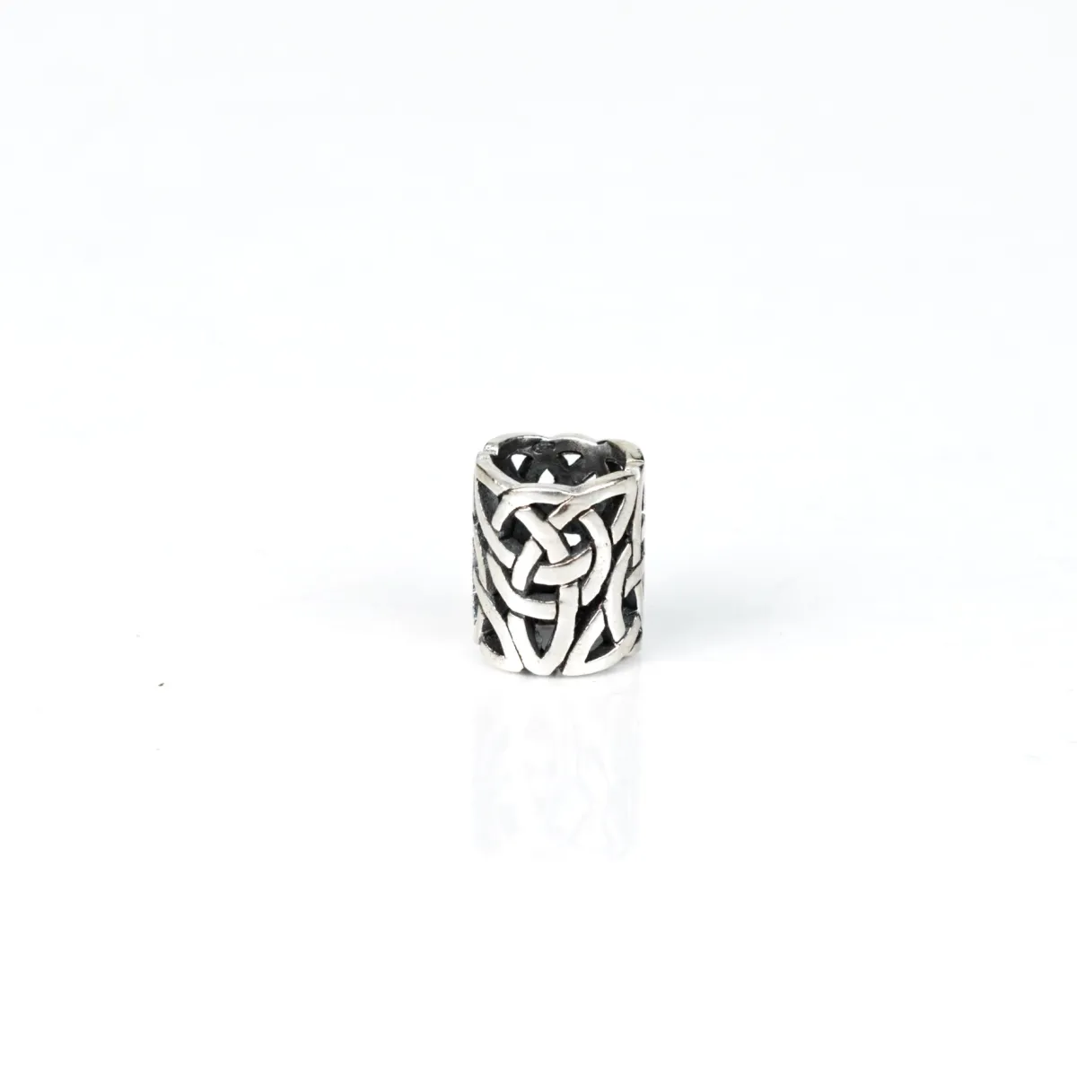 Inel de barba triquetra perforat Argint