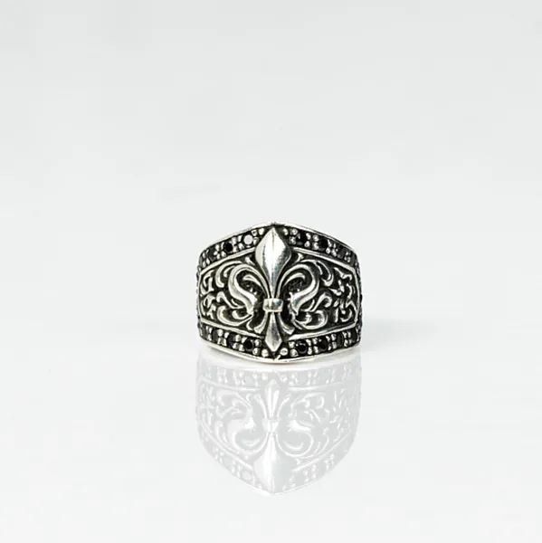 Inel lat fleur de lys c.z negre Argint