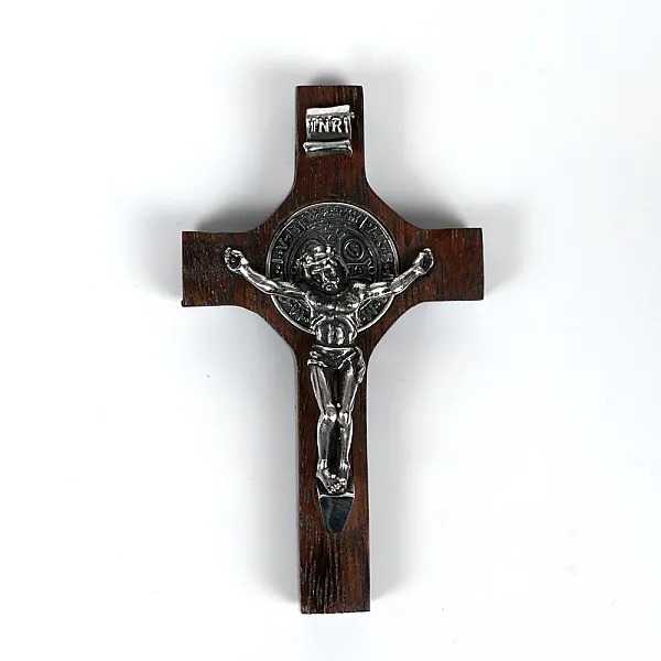 Pandantiv cruce lemn Isus Sf.Benedict Argint