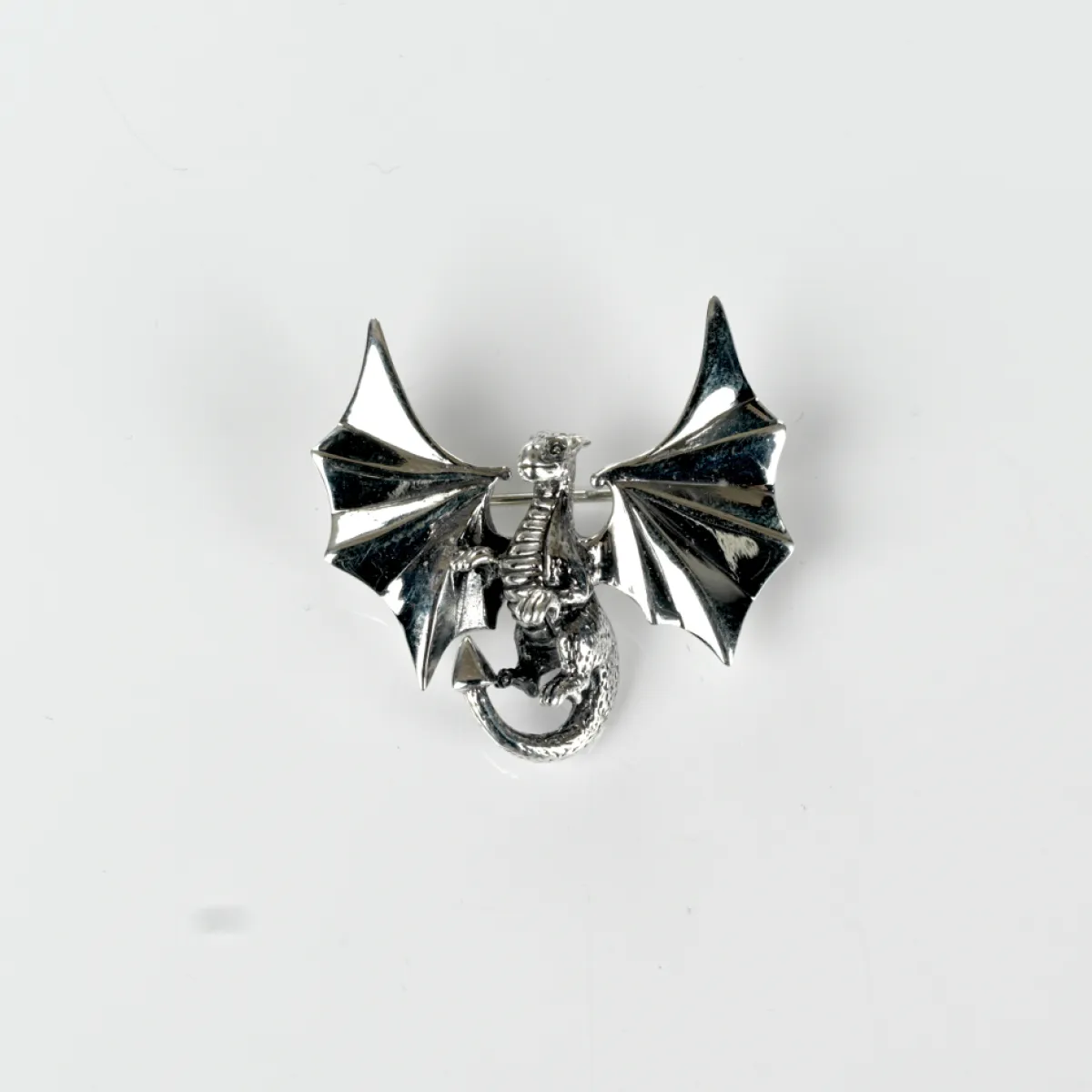 Brosa simpla dragon zburand m Argint