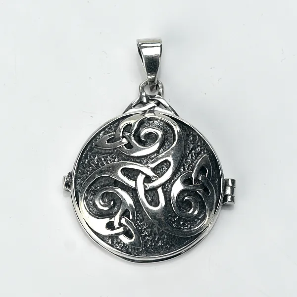 Pandantiv caseta Triskelion pentagrama Argint