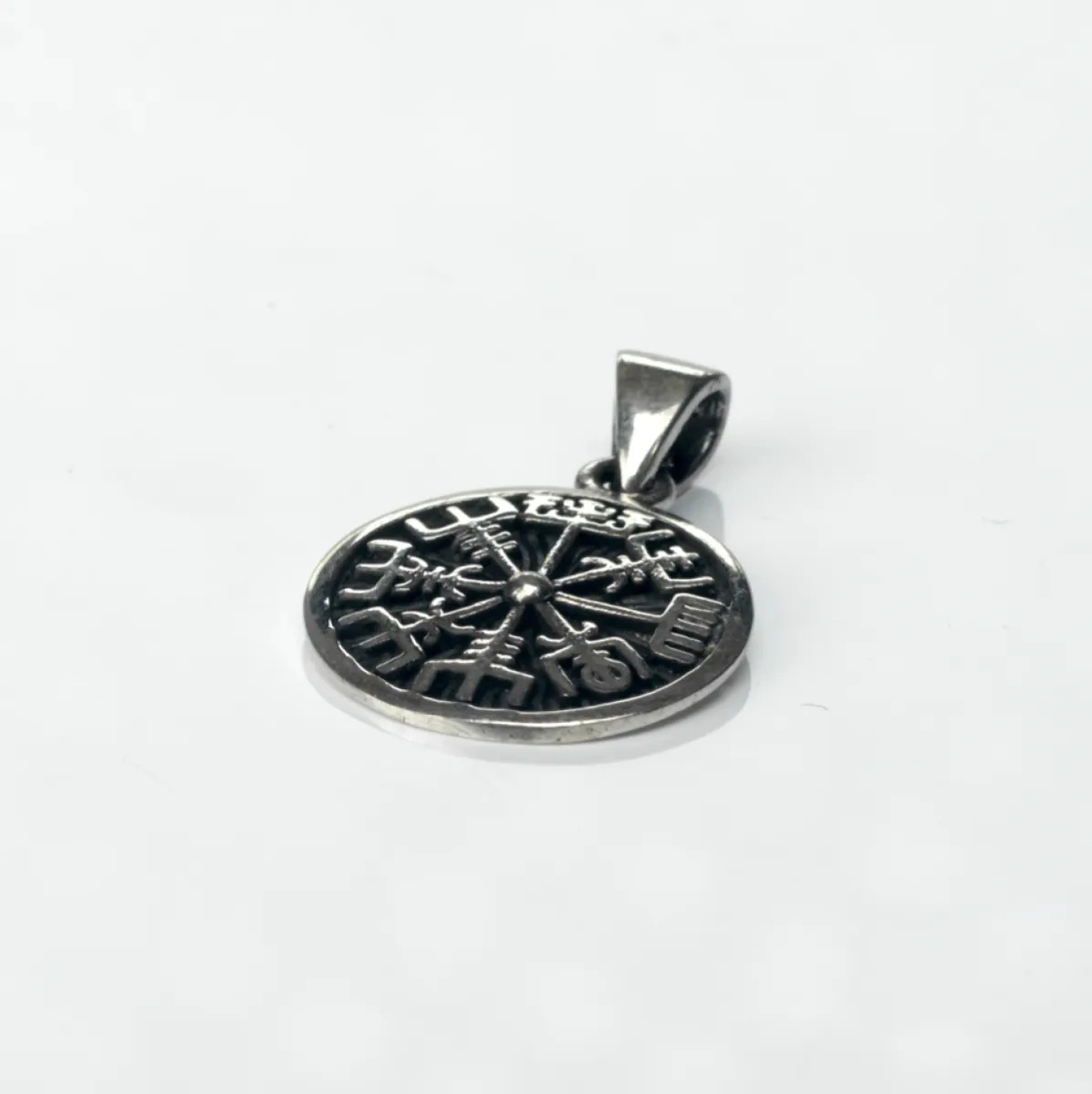 Pandantiv rotund Vegvisir s Argint