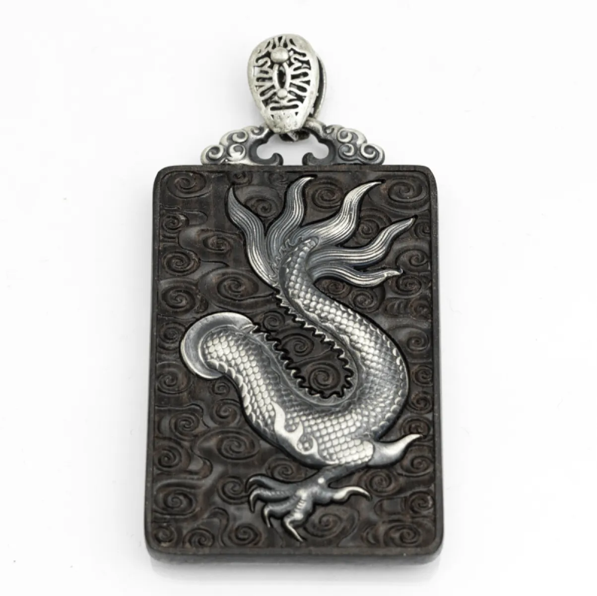 Pandantiv placuta lemn dragon Argint