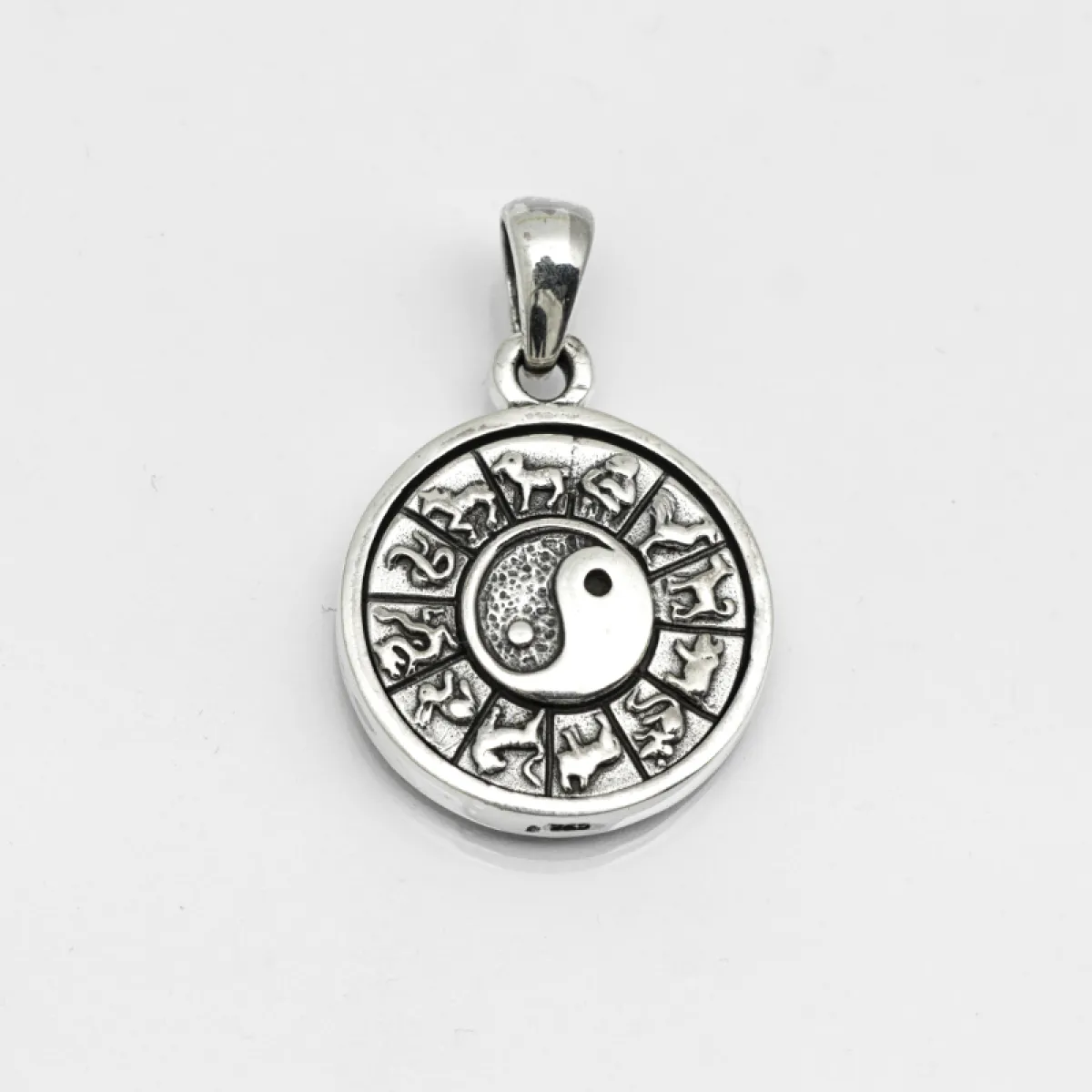 Pandantiv rotativ yin yang zodiac Argint