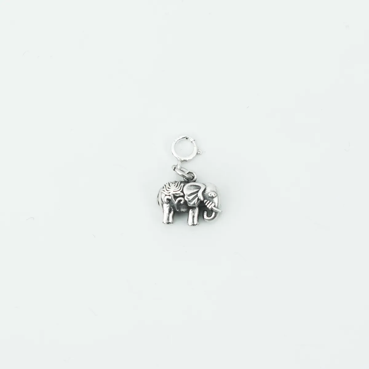 Pandantiv mini elefant grasut Argint